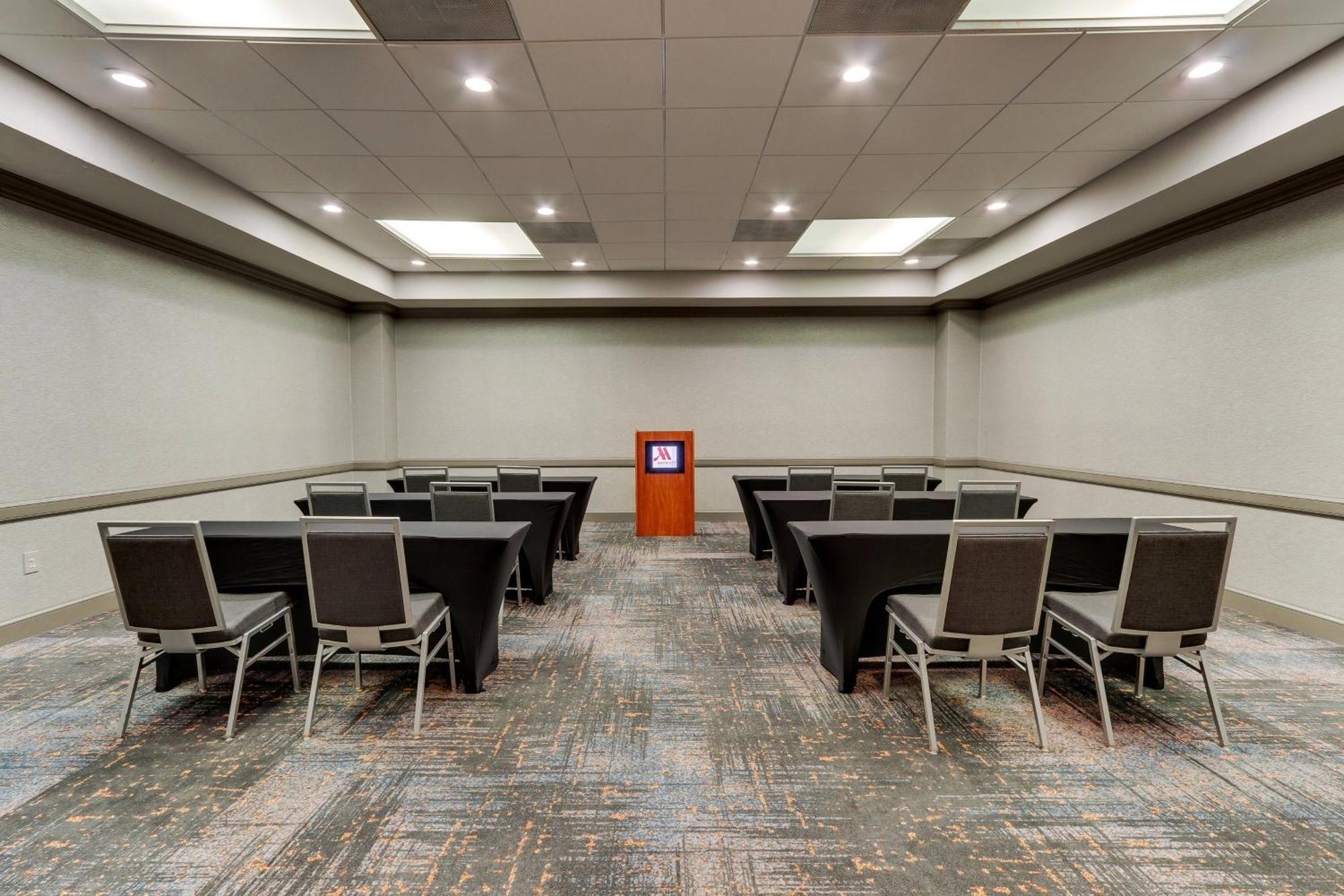 Huntsville Marriott At The Space & Rocket Center Esterno foto